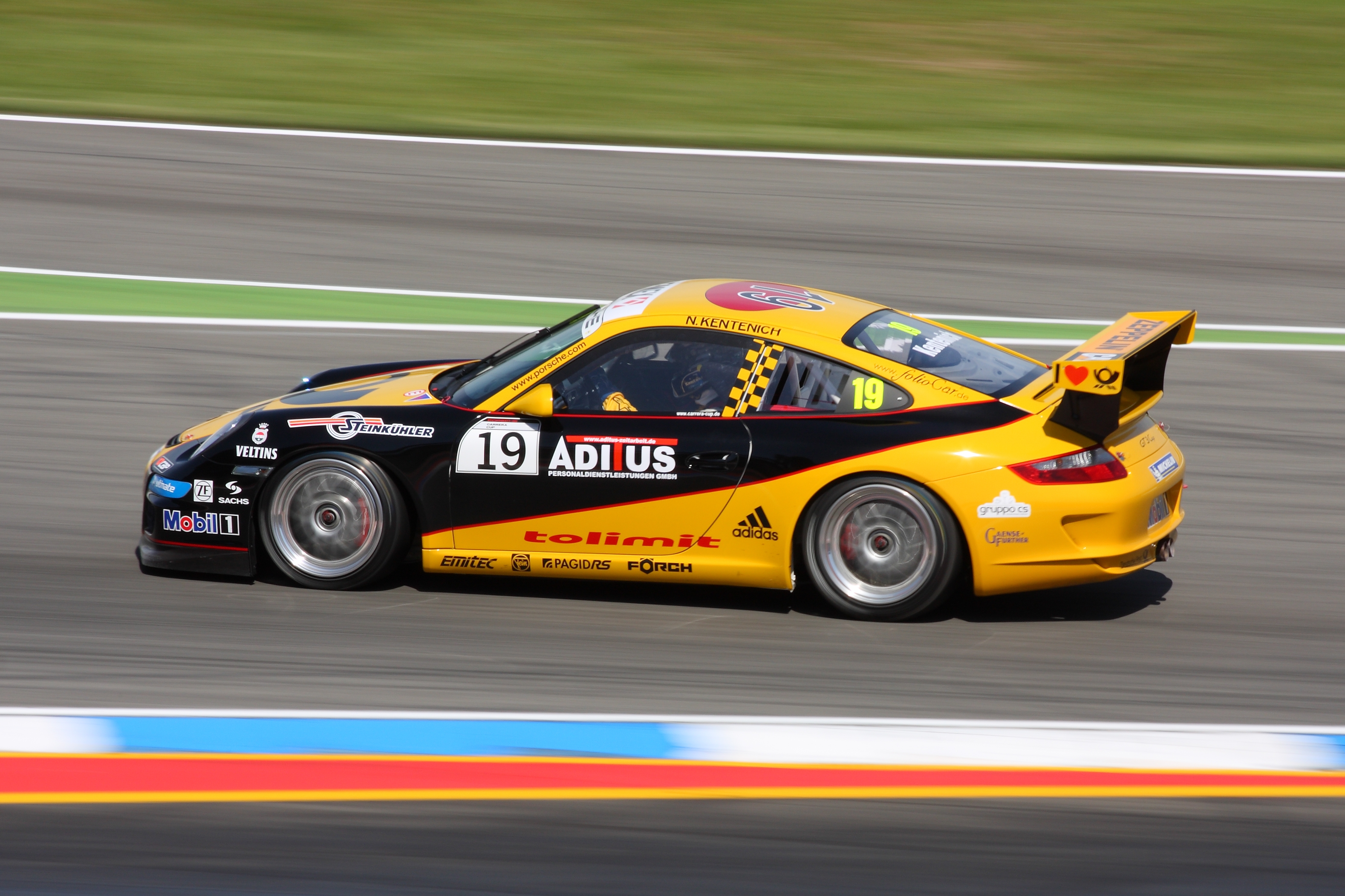 Porsche race car Kentenich09 amk