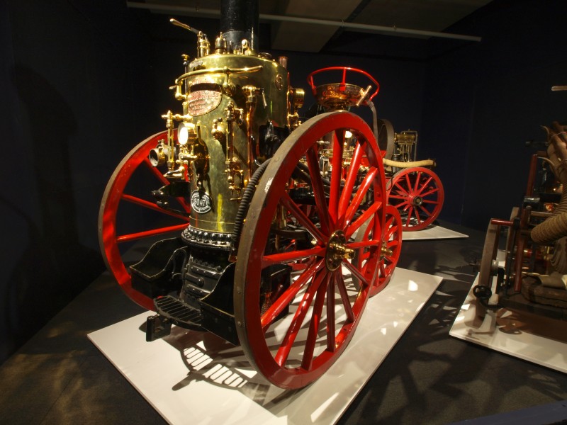 1875 Thirion Modèle No.2 Horse drawn Fire engine p1