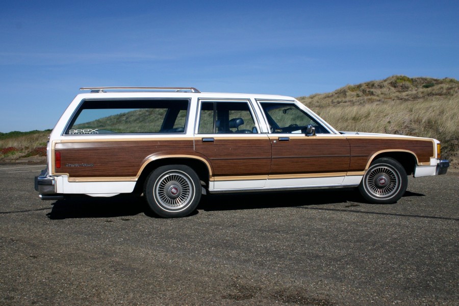 1987 country squire right side view
