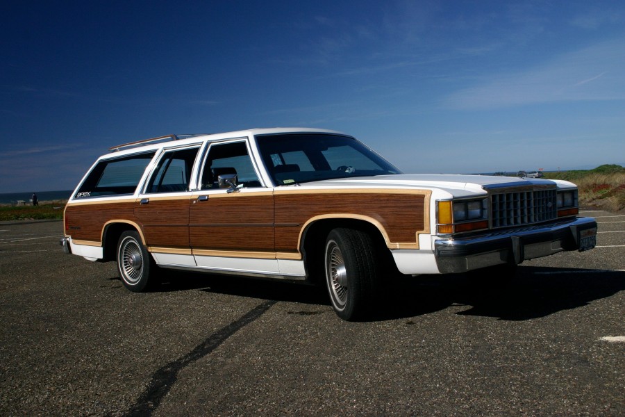 1987 country squire rightfront