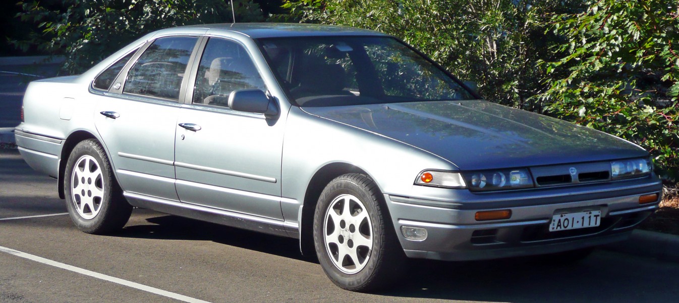 1988-1990 Nissan Cefiro (A31) sedan 03