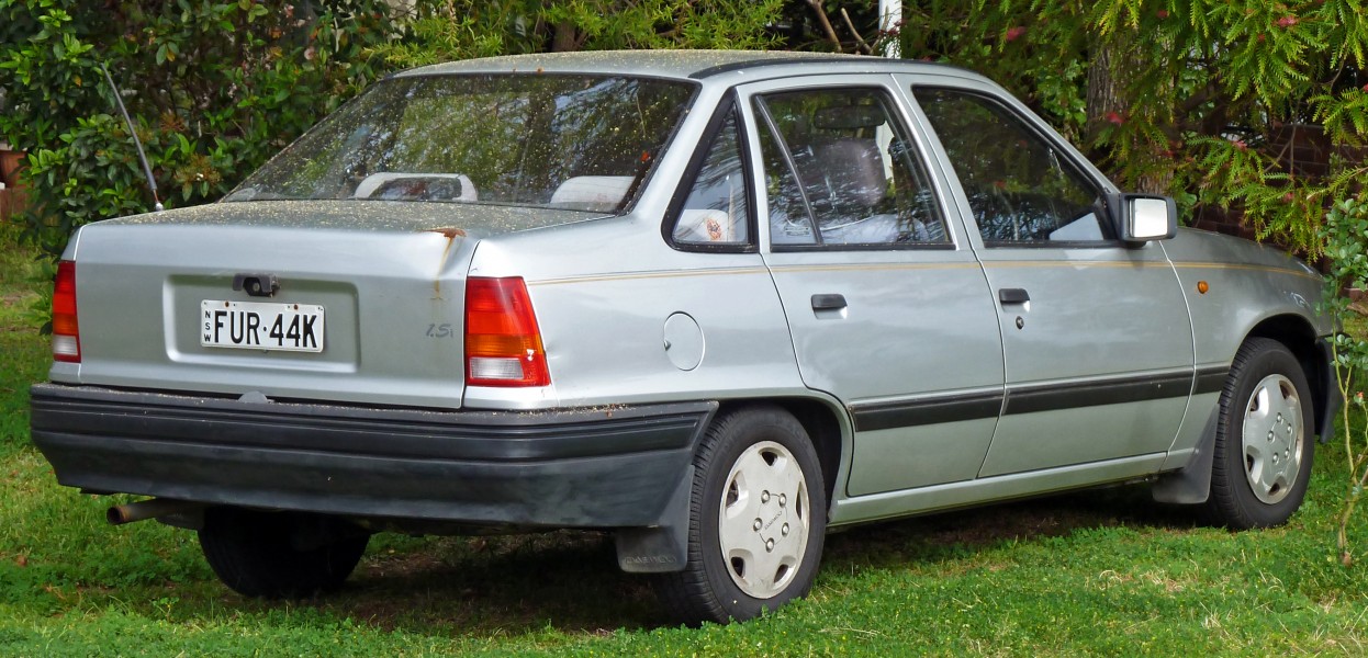 1994-1995 Daewoo 1.5i sedan 02
