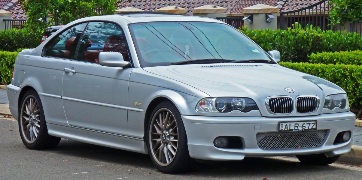 2001 BMW 330Ci (E46 MY2002) coupe (2010-12-10) 01