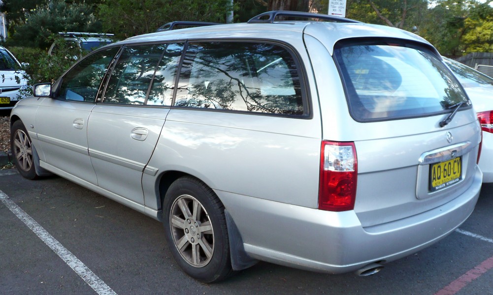 2004-2007 Holden VZ Berlina station wagon 01