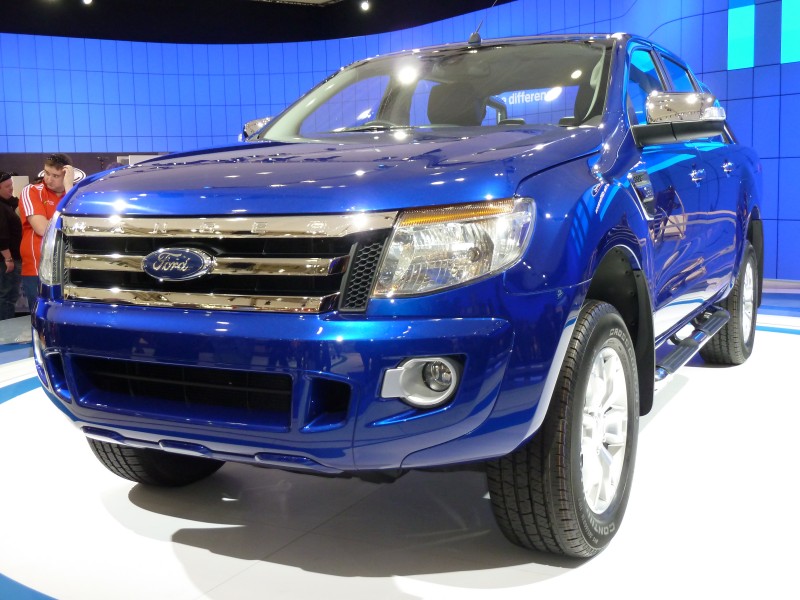 2010 Ford Ranger (T6) 4-door utility, prototype (2010-10-16) 02
