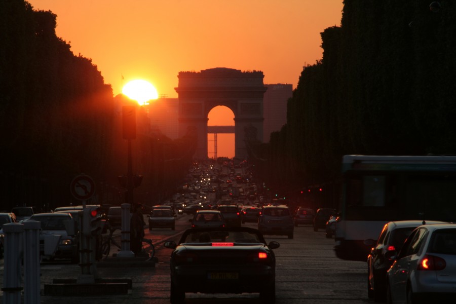 Arc de Triomphe (Paris) - Sunset - 2008-05-06-19-59-12