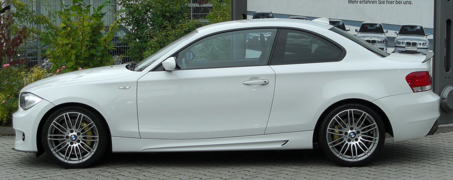 BMW 123d Coupé Sportpaket BMW Performance (E82) side 20100914