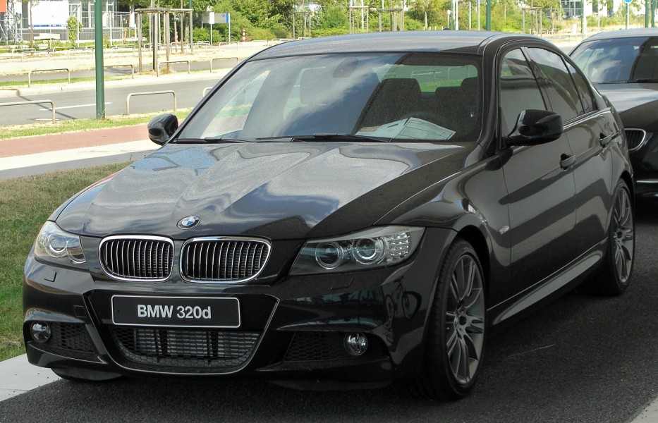 BMW 320d Edition Sport (E90) Facelift front 20100724