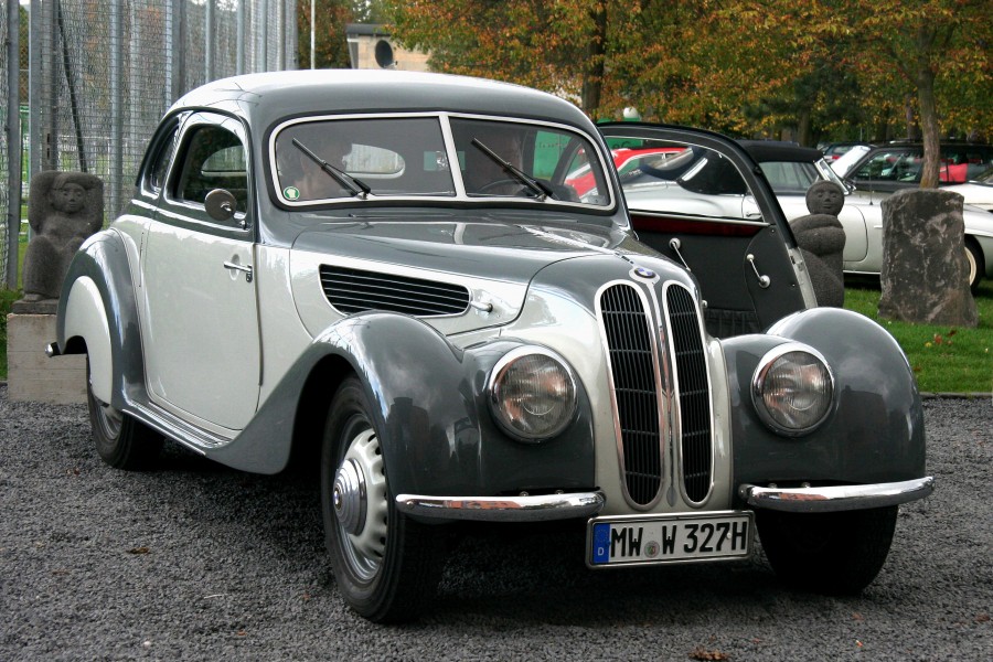 BMW 327, Bj. 1940 (2009-10-13) Seite u. Front