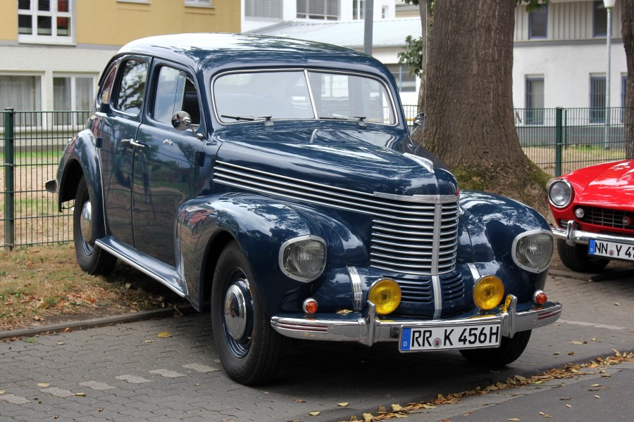 Opel Kapitän (Modell 1939-40) b