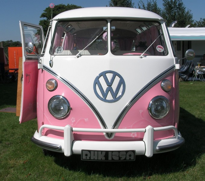 Pink VW campervan - 002 - Flickr - foshie