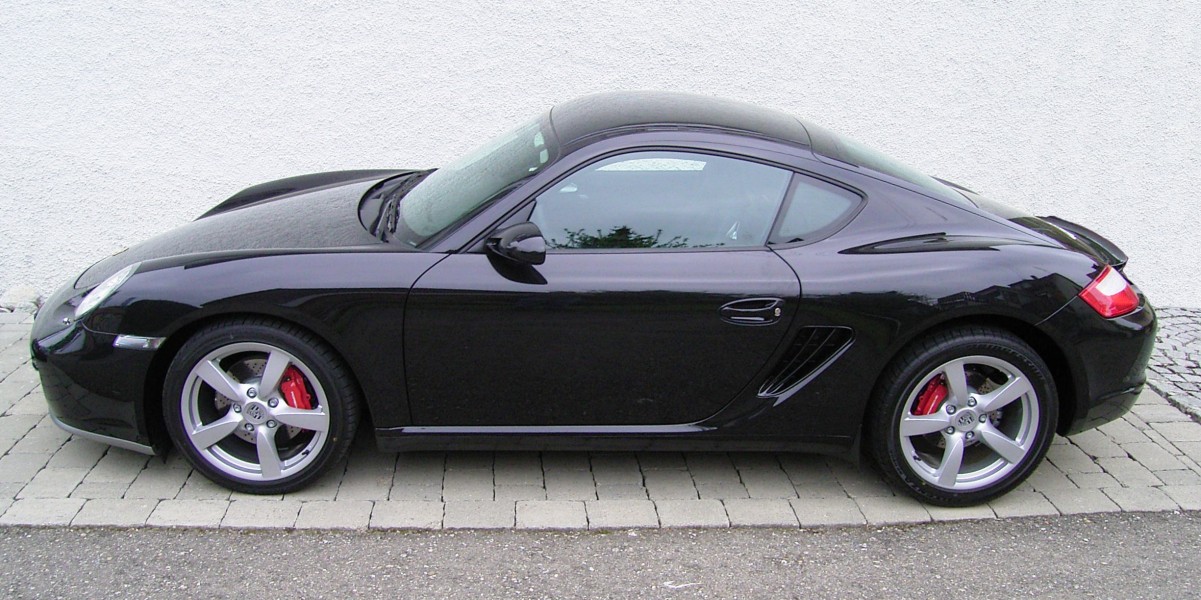 Porsche Cayman (Black) - Side