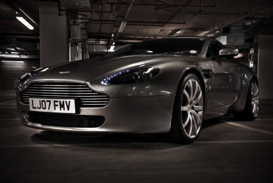 Smooth Aston Martin HDR