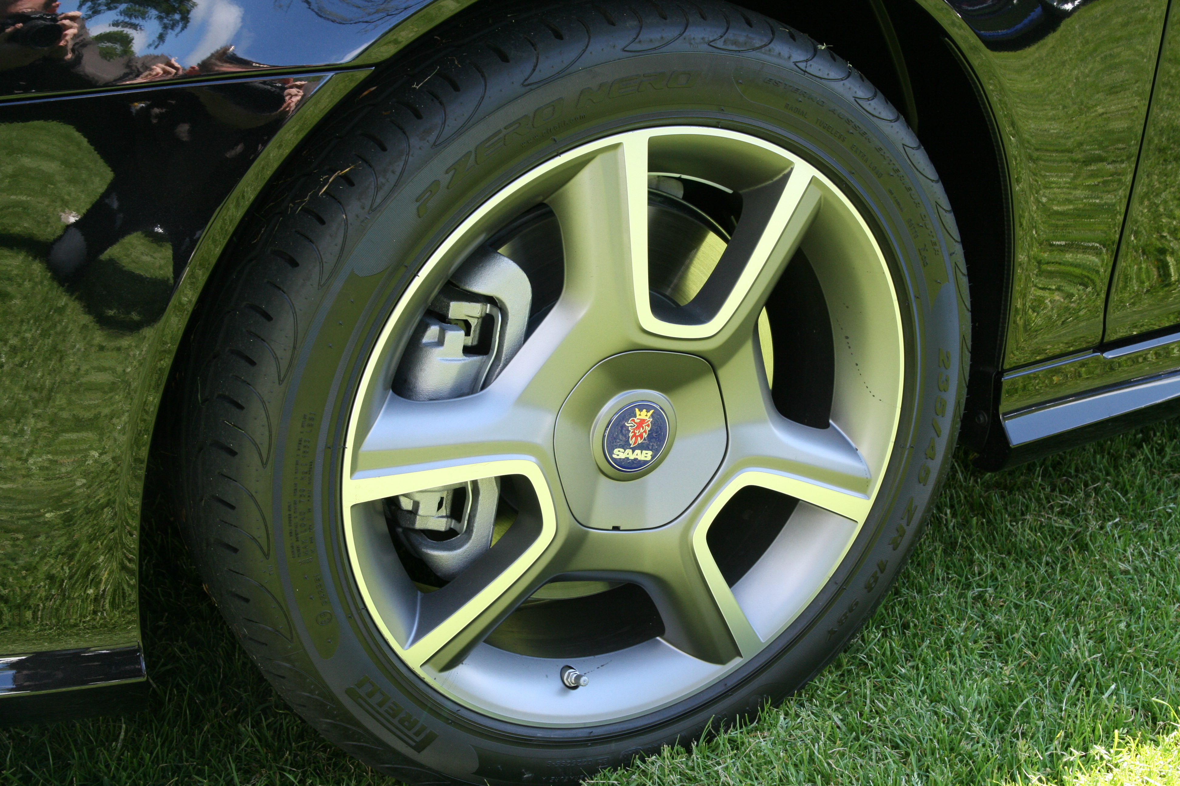 Saab 9-3 Turbo X alloy wheel