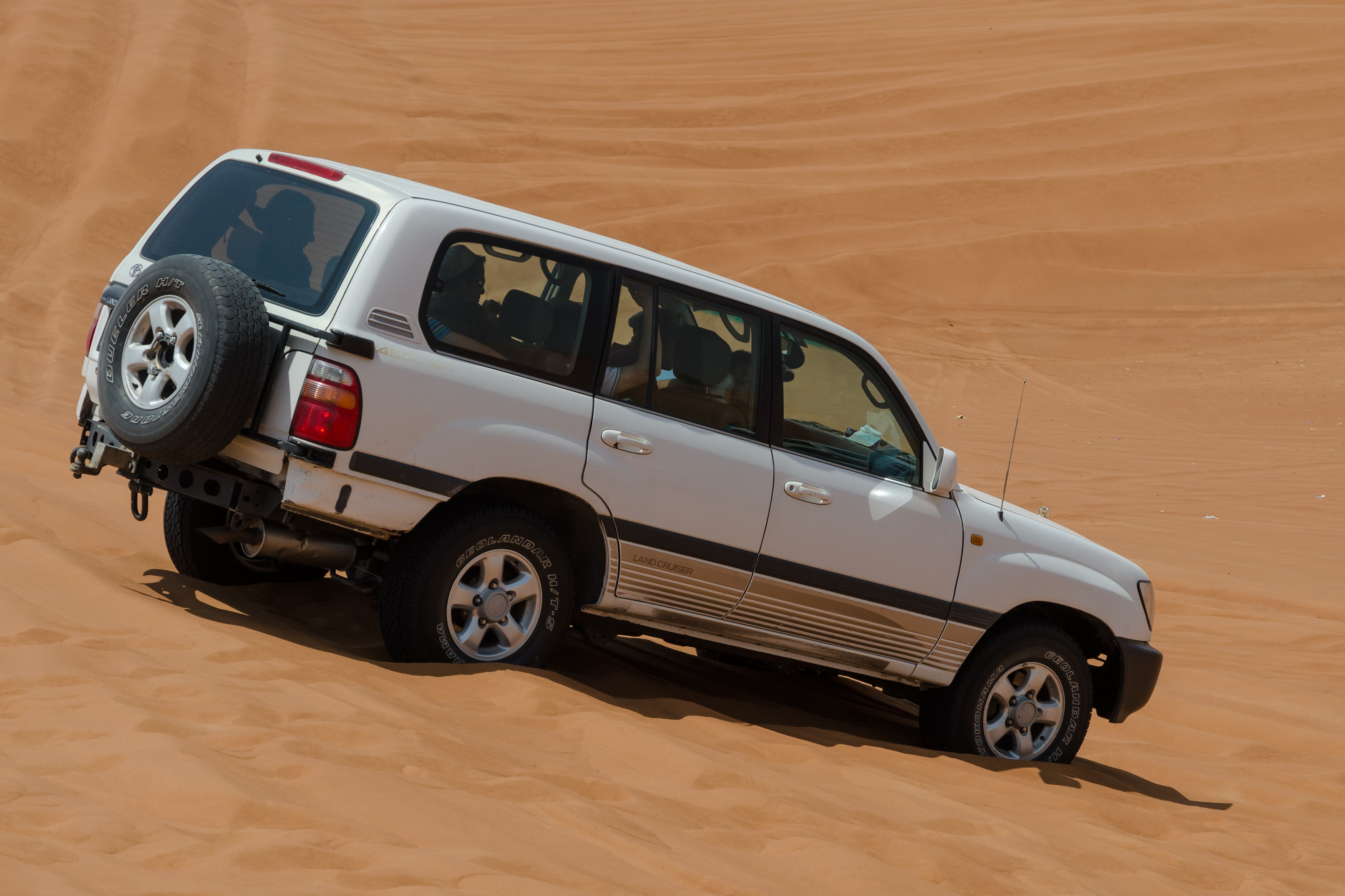 Toyota Land Cruiser in the Desert Side-Back View 20120409 1