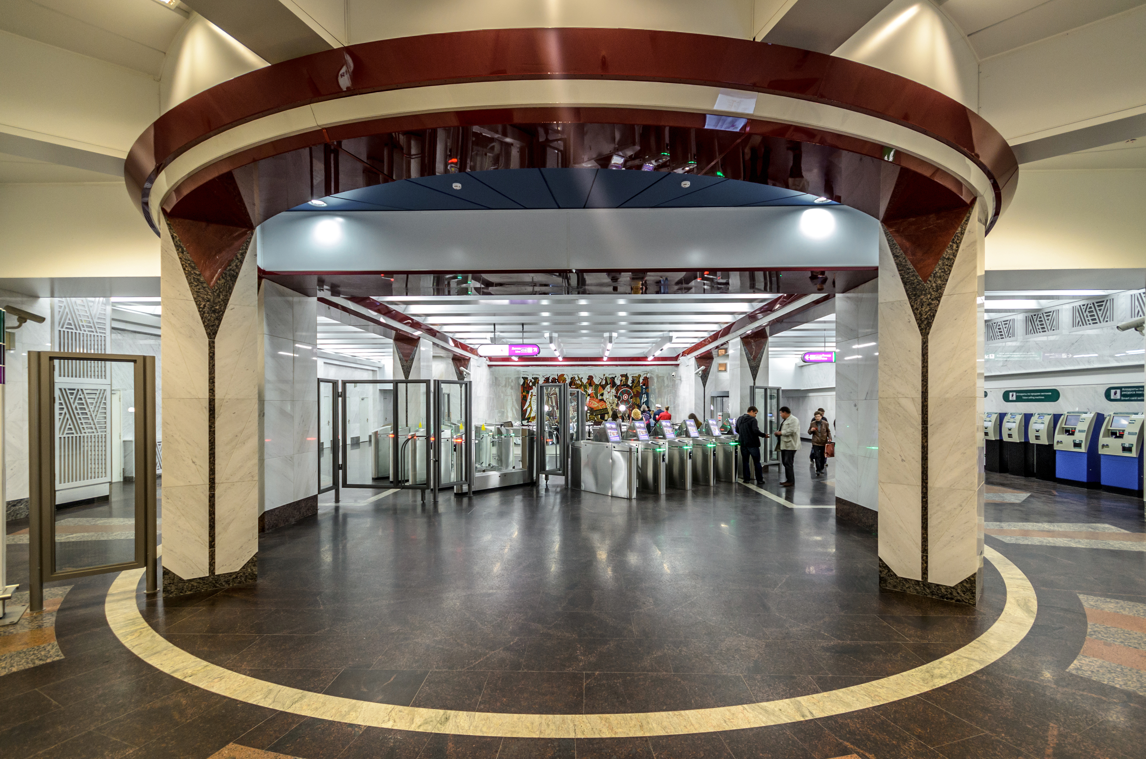 Metro SPB Line5 Sportivnaya Vestibule 2