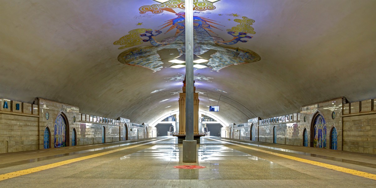 Kazan Metro Kremlevskaya 08-2016 img1