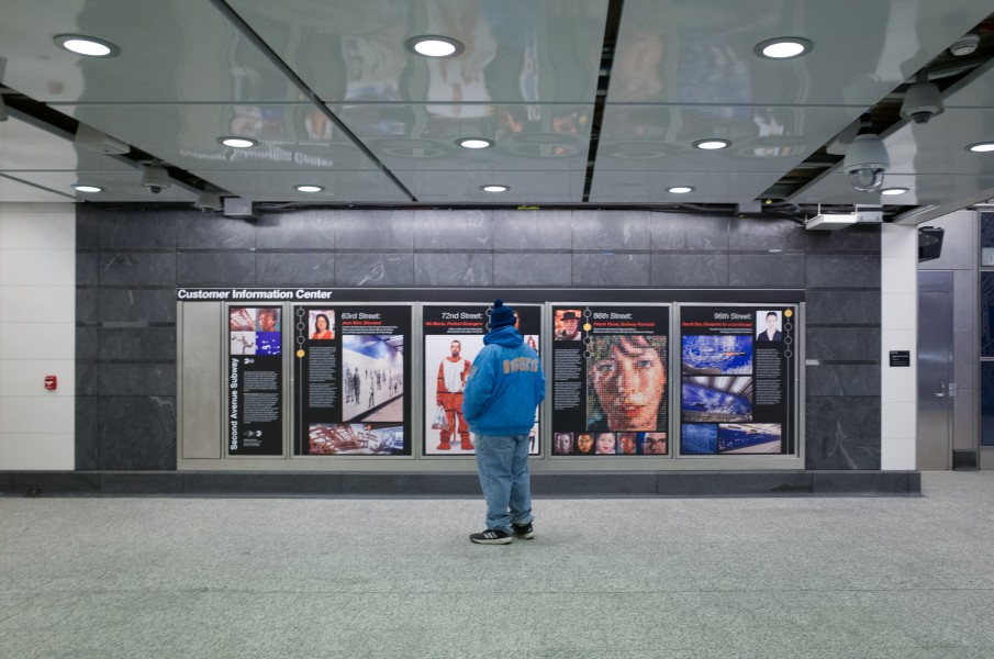 Opening day, 96 street station, second avenue subway (31306111923)