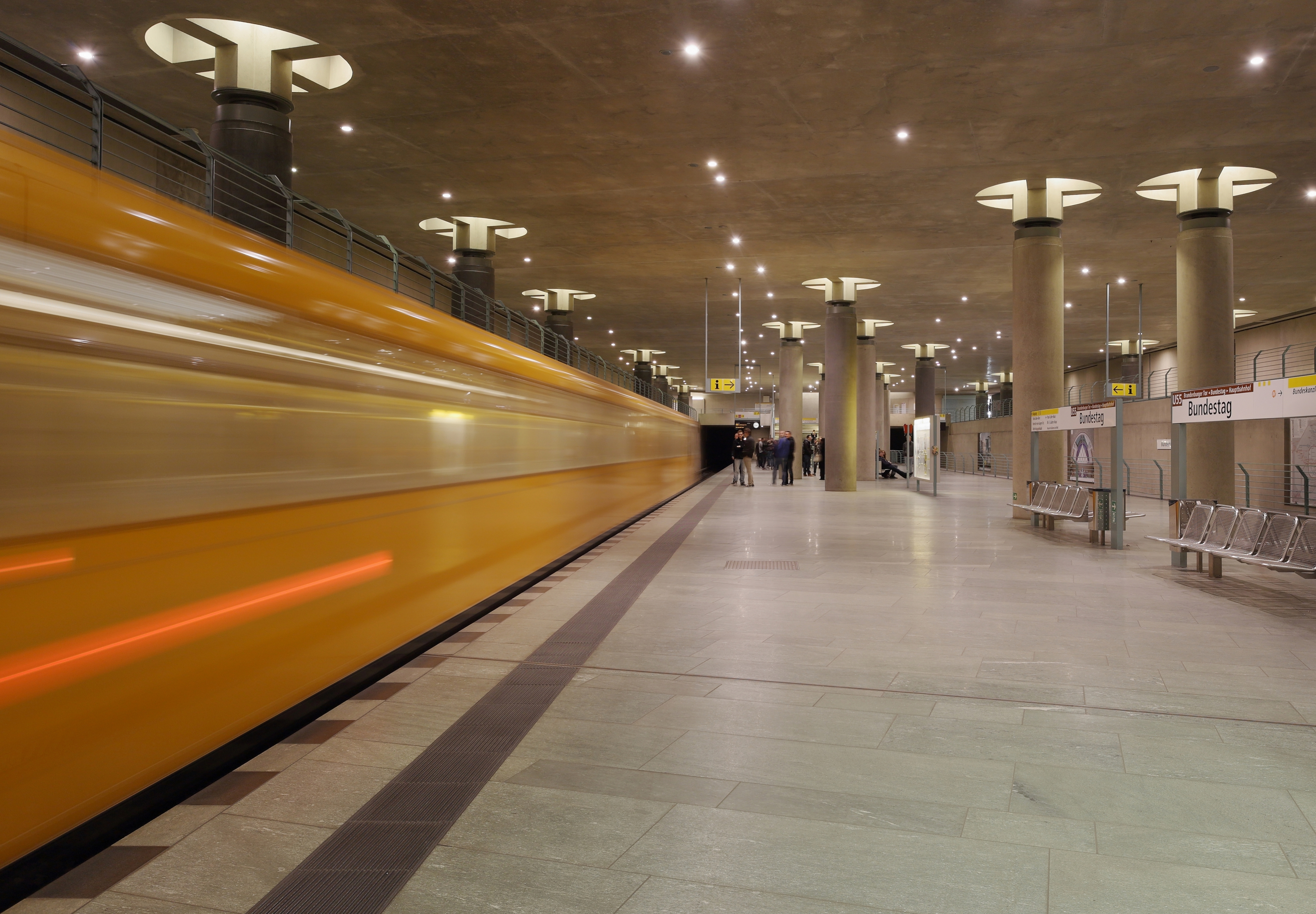 Subway Station Bundestag