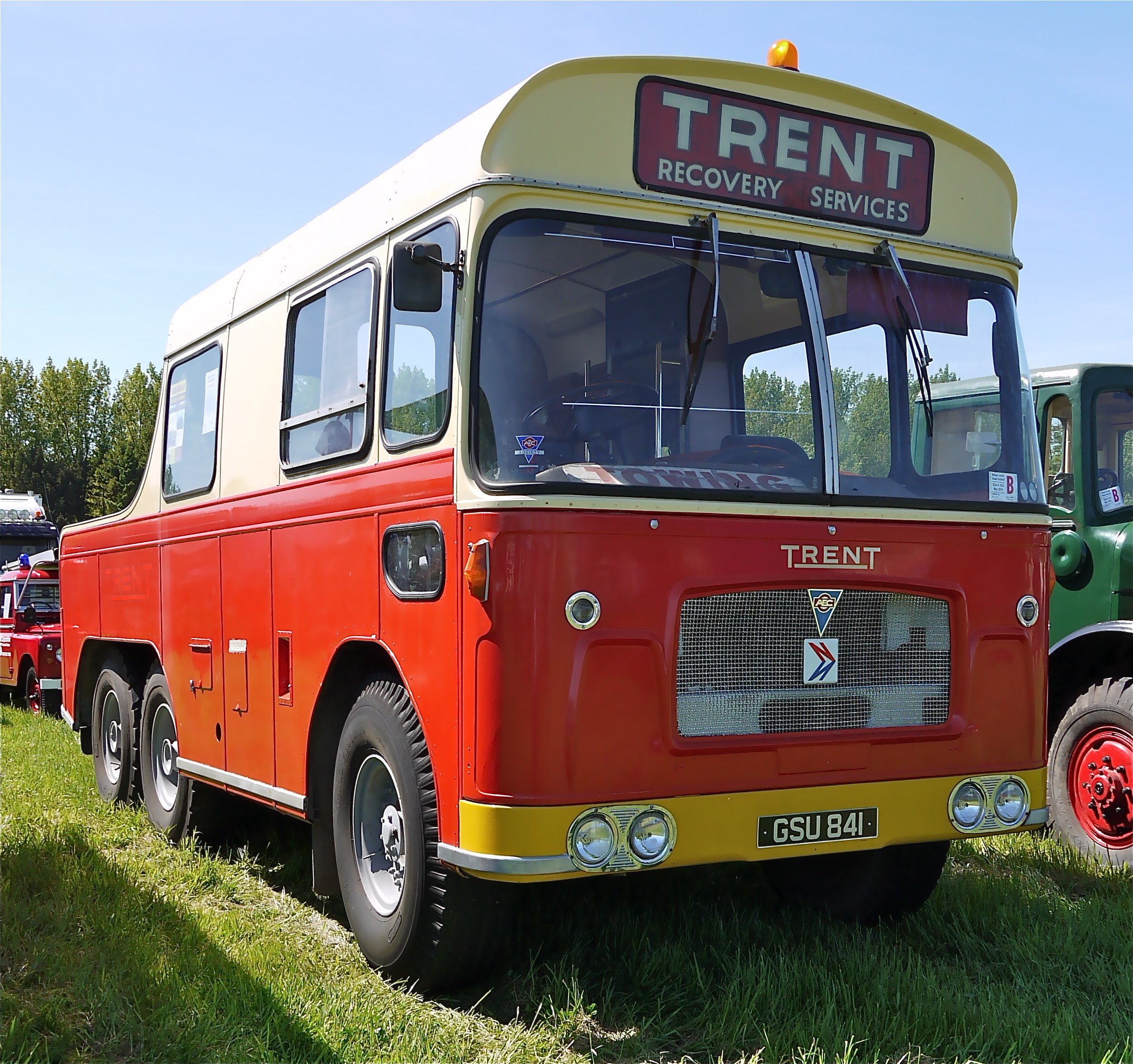 AEC Bus Breakdown Vehicle. Trent Recovery Services - Flickr - mick - Lumix