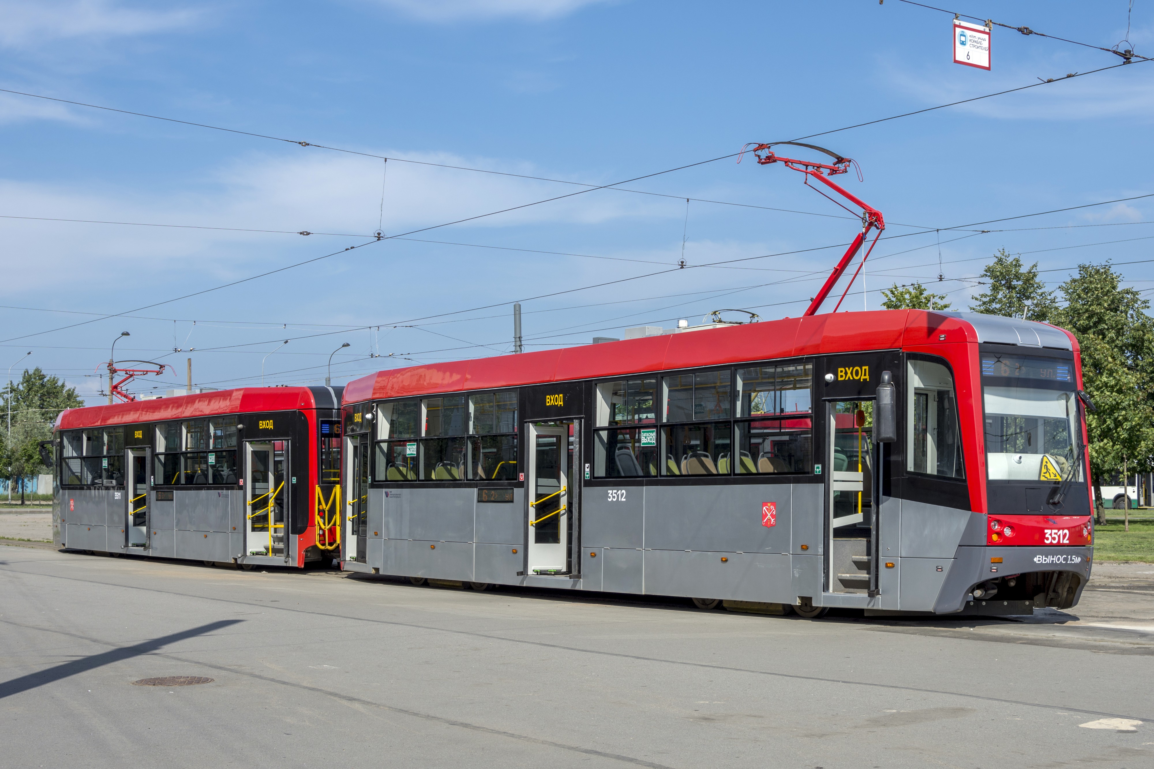 Tram LM-68M3 in SPB (img1)