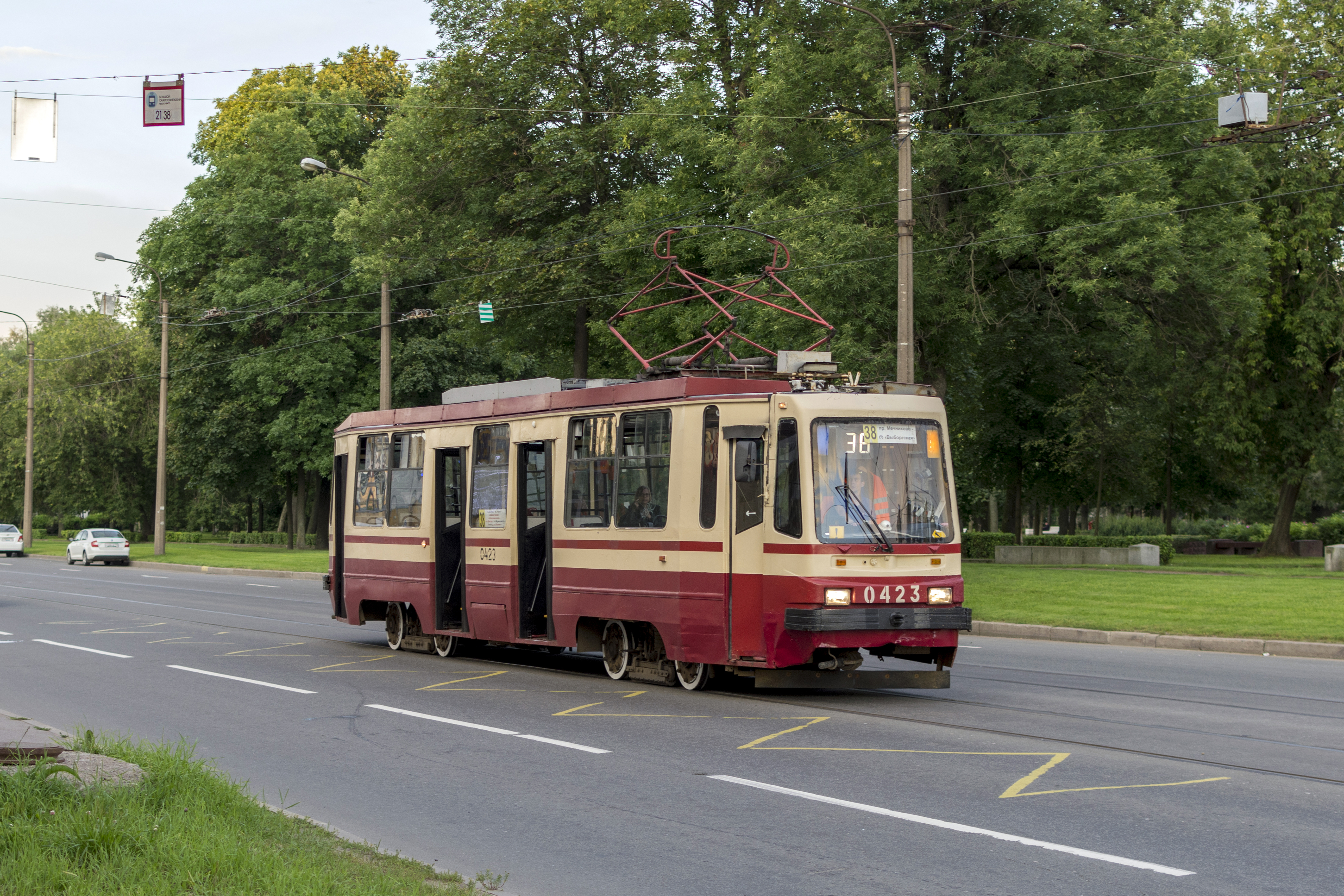 Tram LM-99K in SPB (img2)