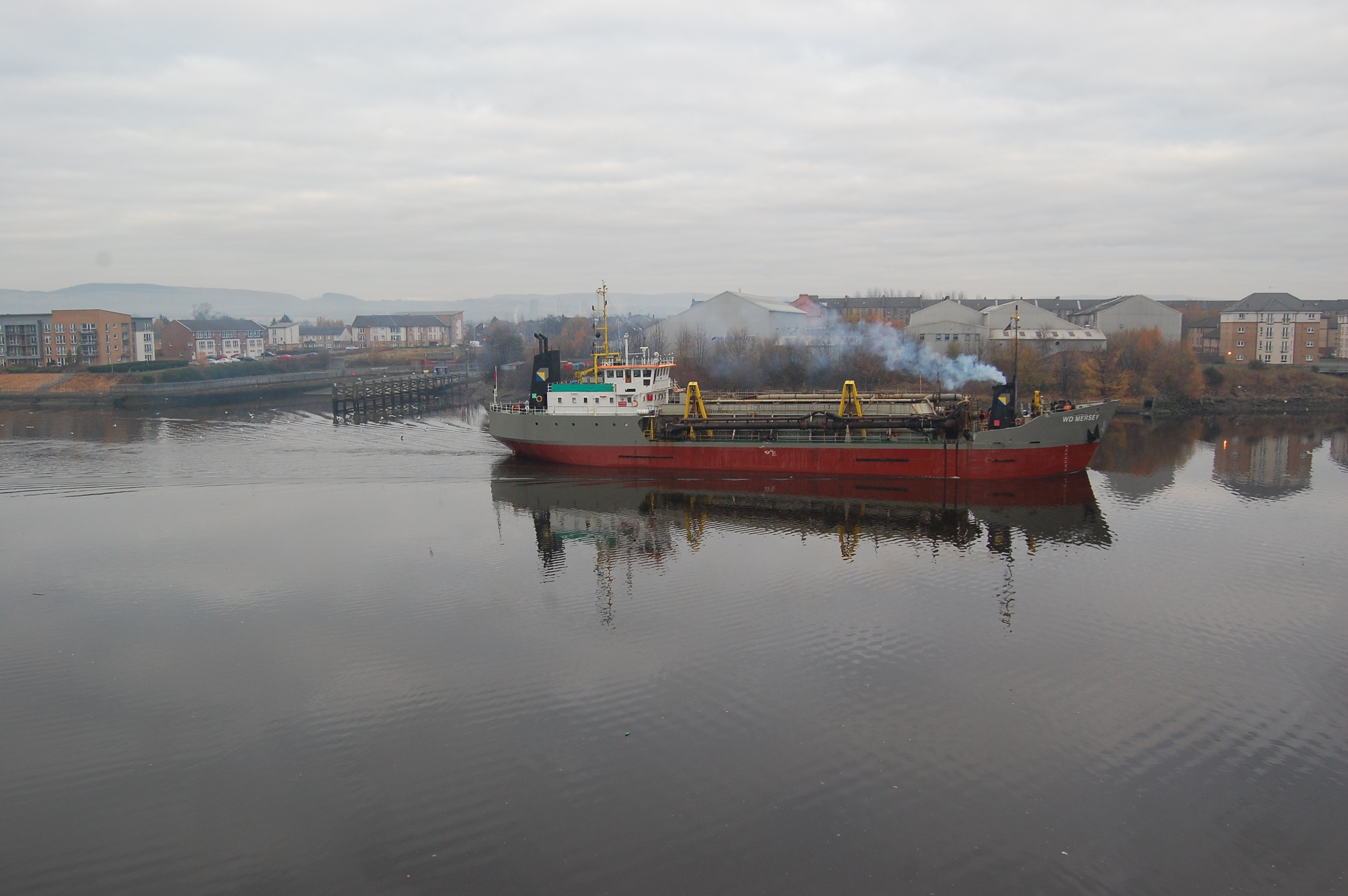 Dredge ship WD Mersey on the Clyde on 2013 11 24 -b