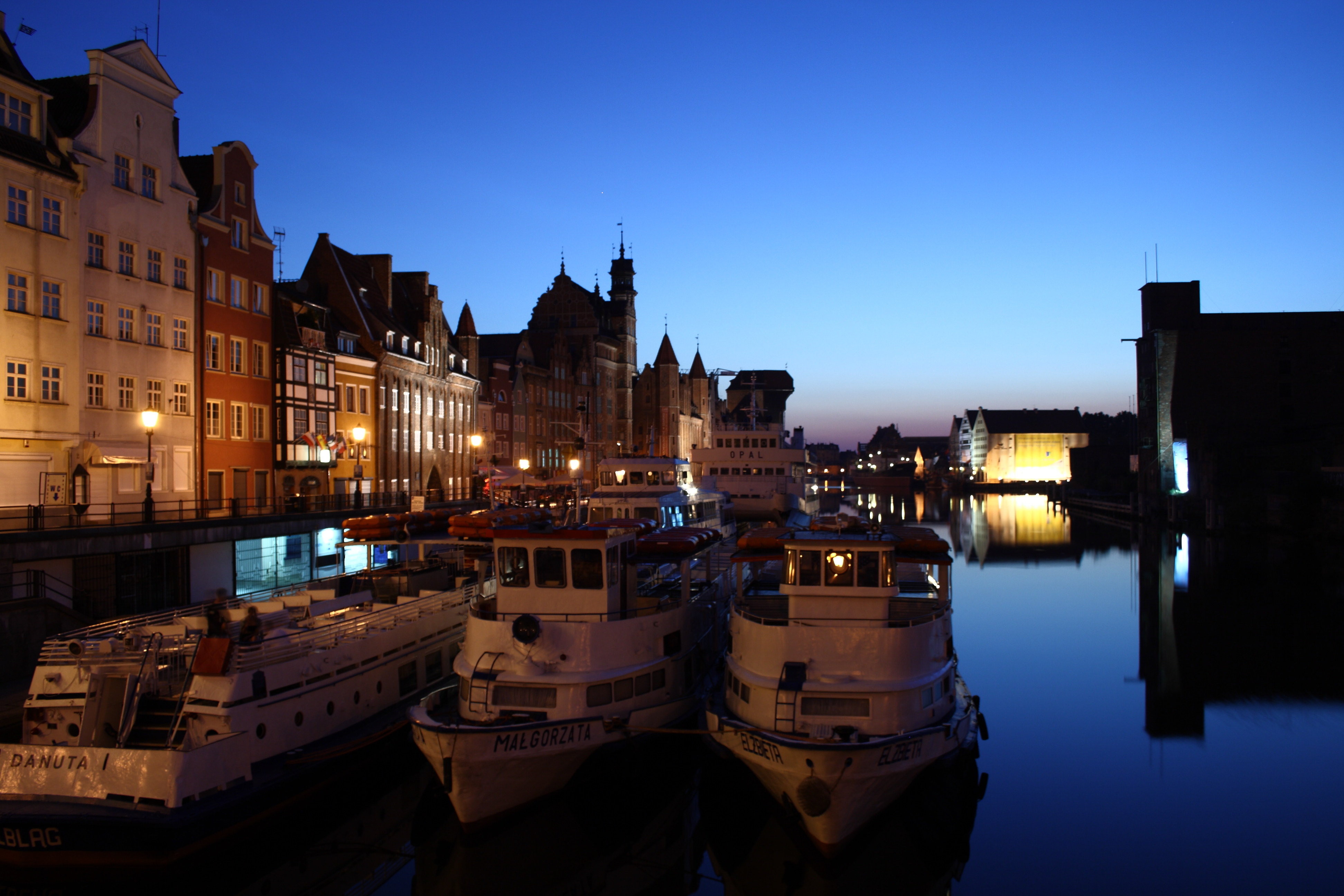 Light before dawn in Gdańsk during Wikimania 2010