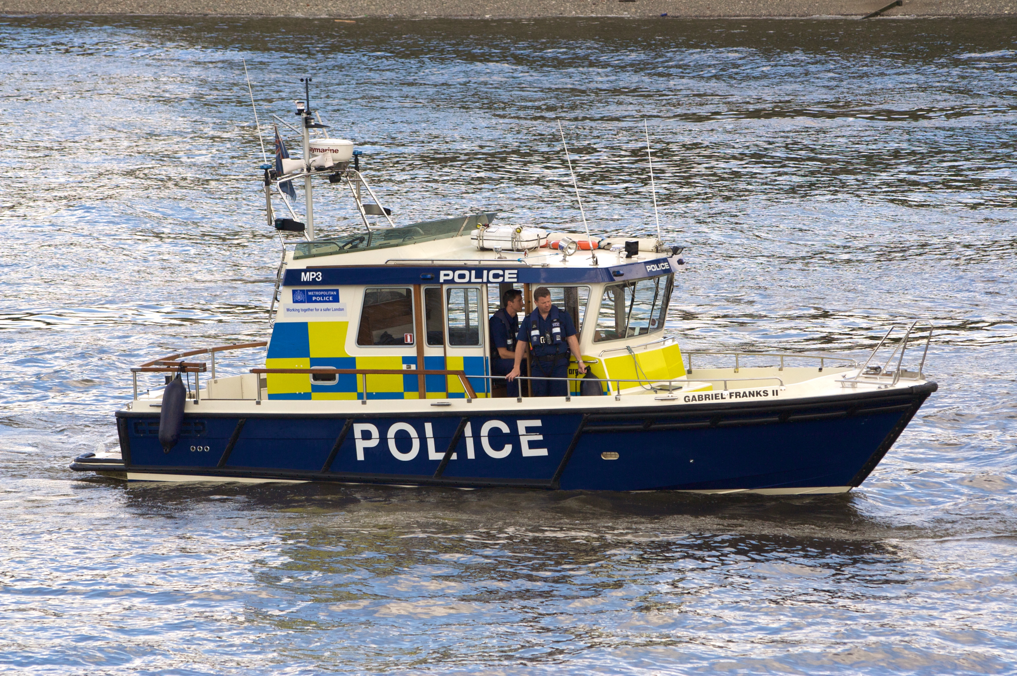 London-met-policeboat