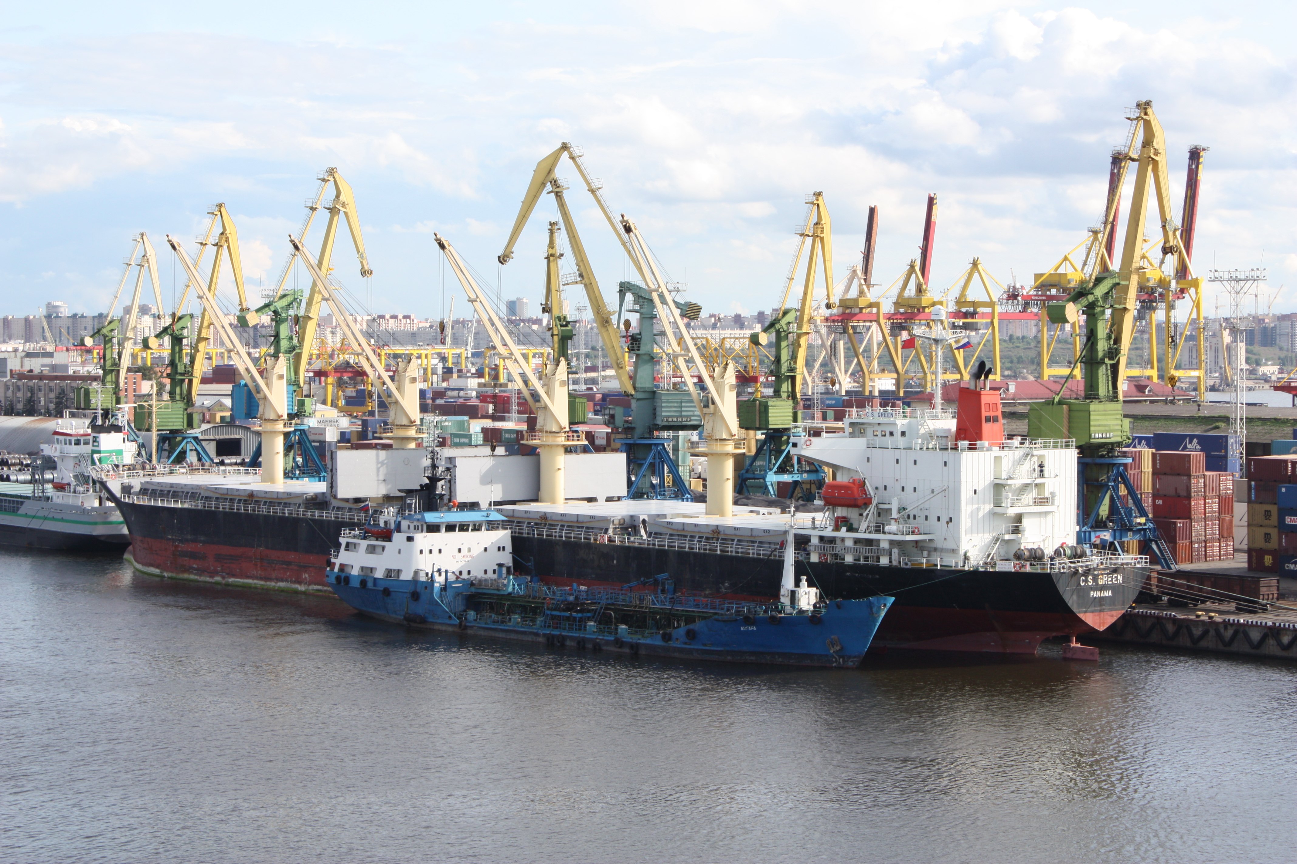Port of Sain Petersburg Russia 2009 0043