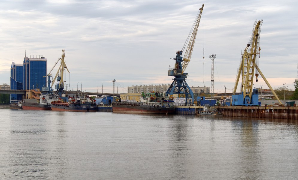 Astrakhan Volga River P5101175 2200
