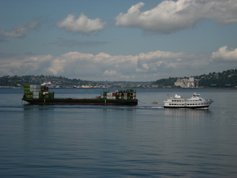 Barge & tour boat on Elliott Bay 01