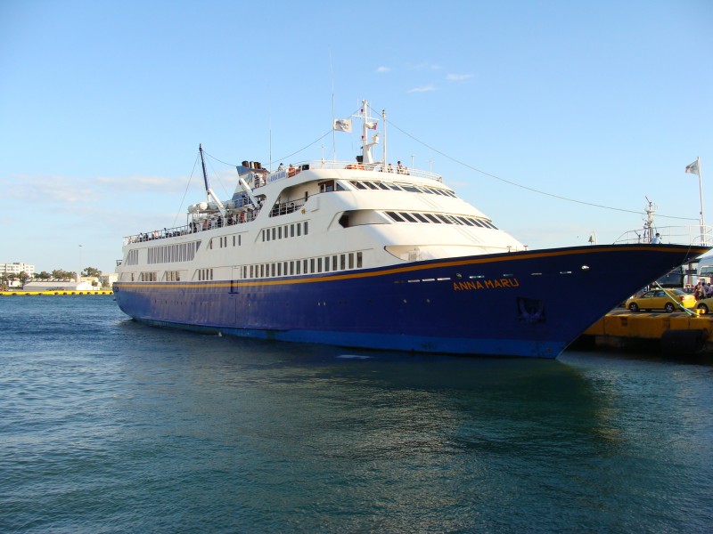 Ferry Anna Maru
