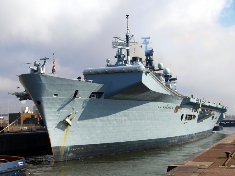 HMS Illustrious (R06) at Port of Amsterdam, 02Mar2009 p2