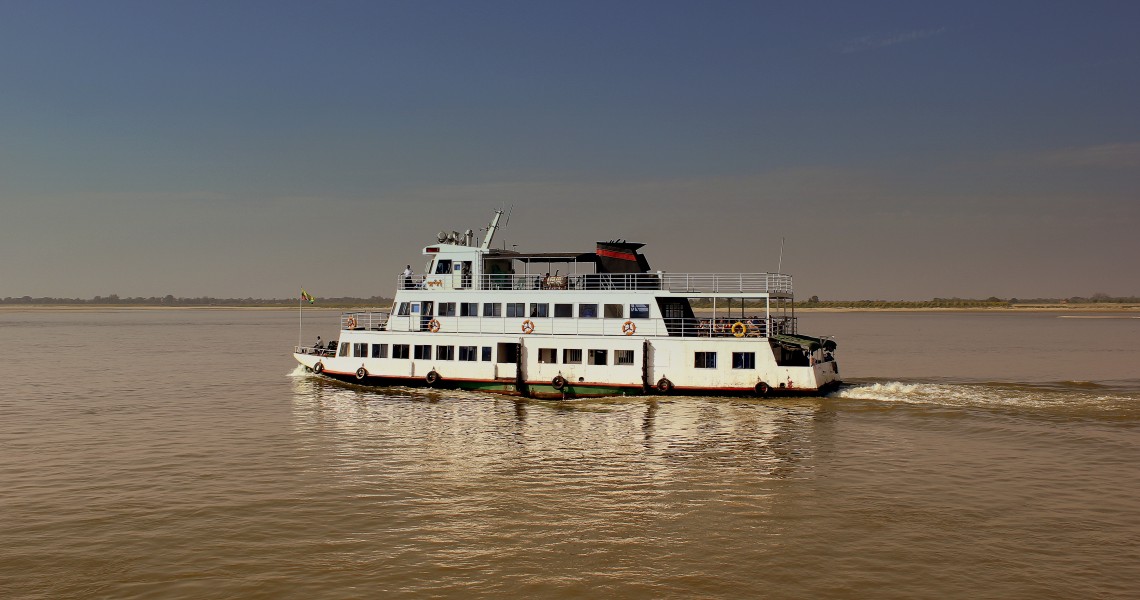 IRRAWADDY RIVER FERRY JOURNEY FROM BAGAN TO MANDALAY MYANMAR FEB 2013 (8595024278)