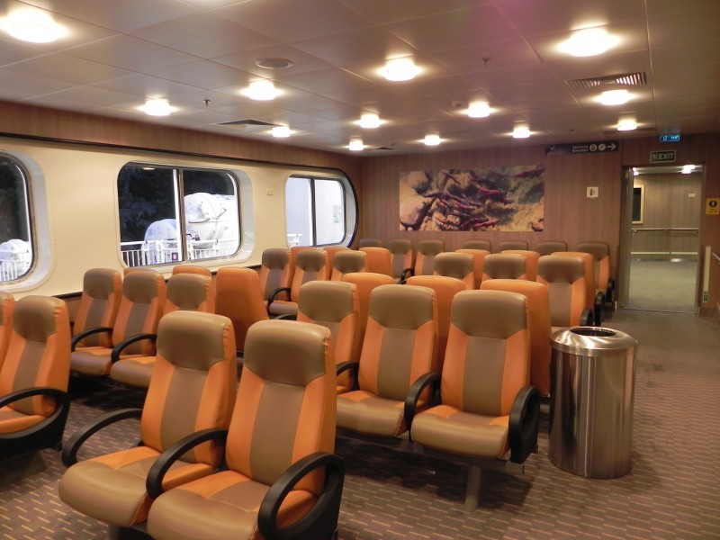 MV Northern Expedition-seating area