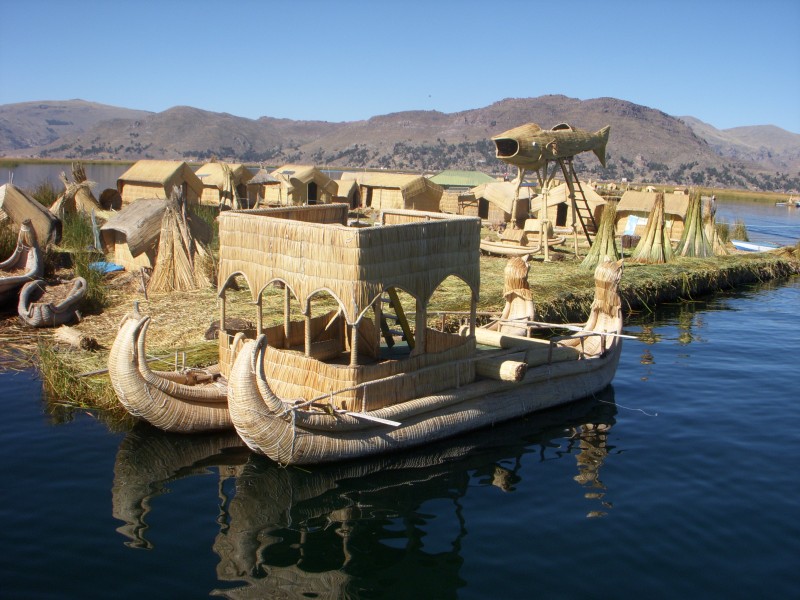 Photo - Floating Islands (Puno, Peru)