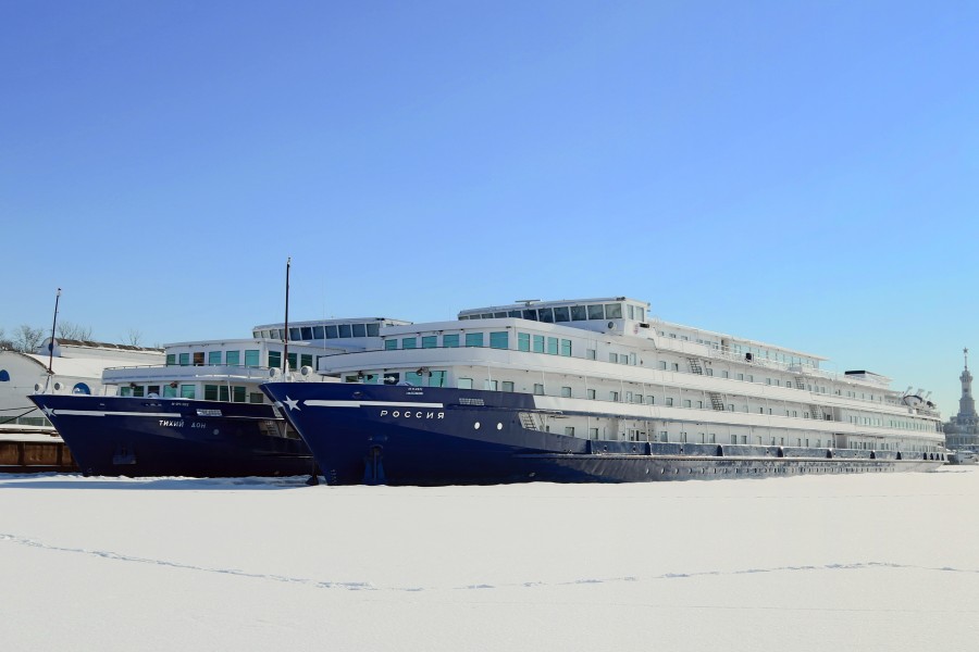 Rossiya and Tikhiy Don in Winter at Moscow North River Port Front-Port View 10-feb-2015
