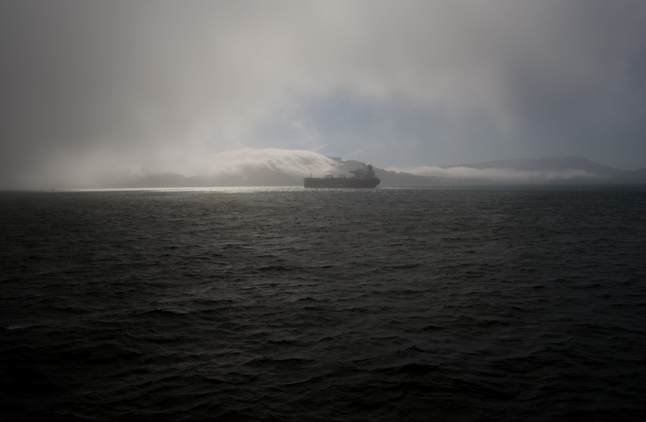 Ship in the SF Bay fog (40406)