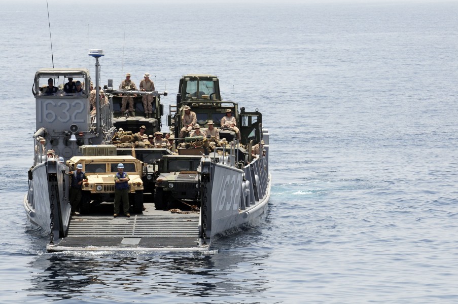 US Navy 110601-N-RC734-197 Landing Craft Utility (LCU) 1632 approaches the well deck during stern gate marriage operations aboard USS Comstock (LSD