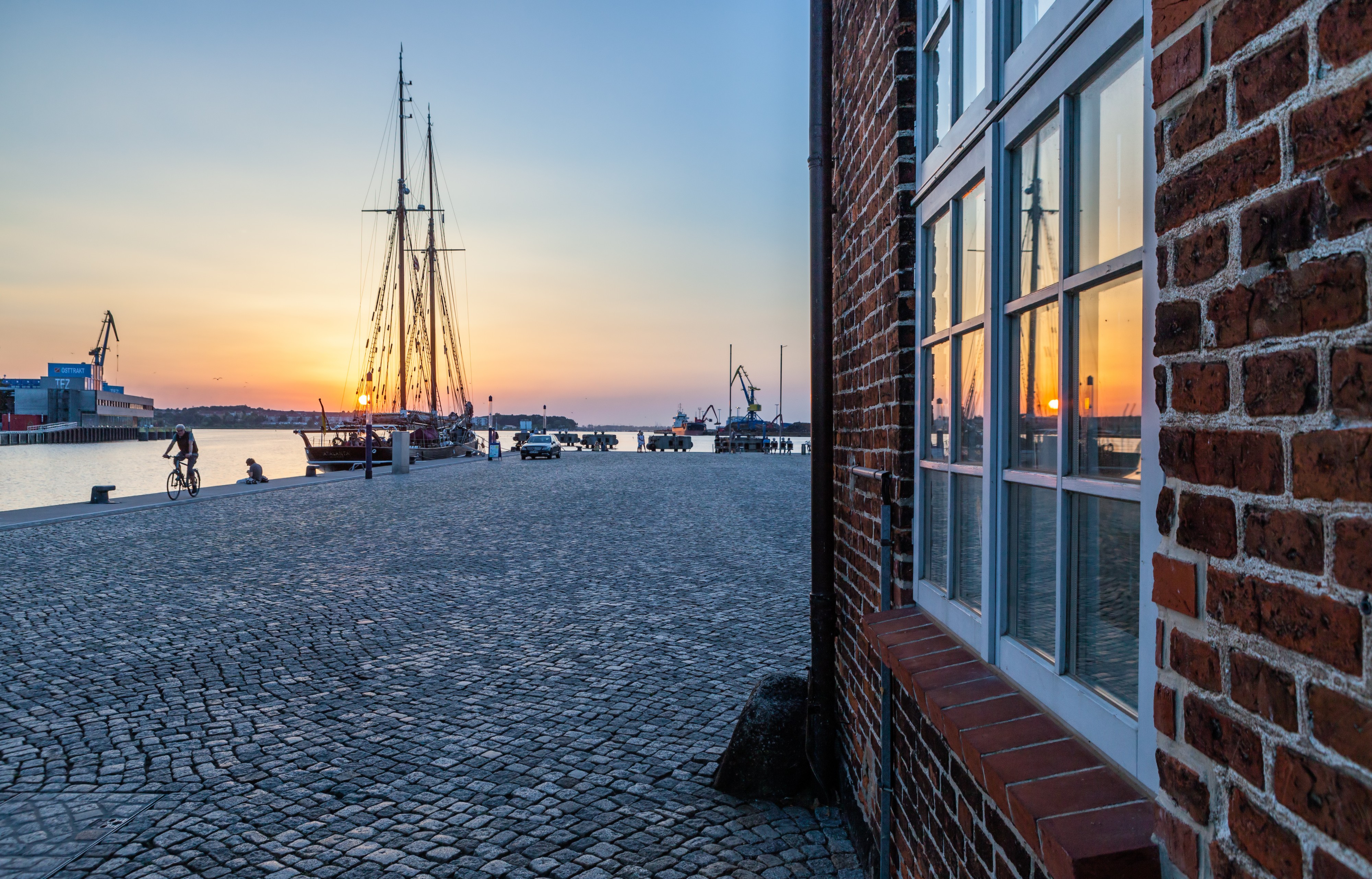 2018 - Sonnenuntergang im Alten Hafen