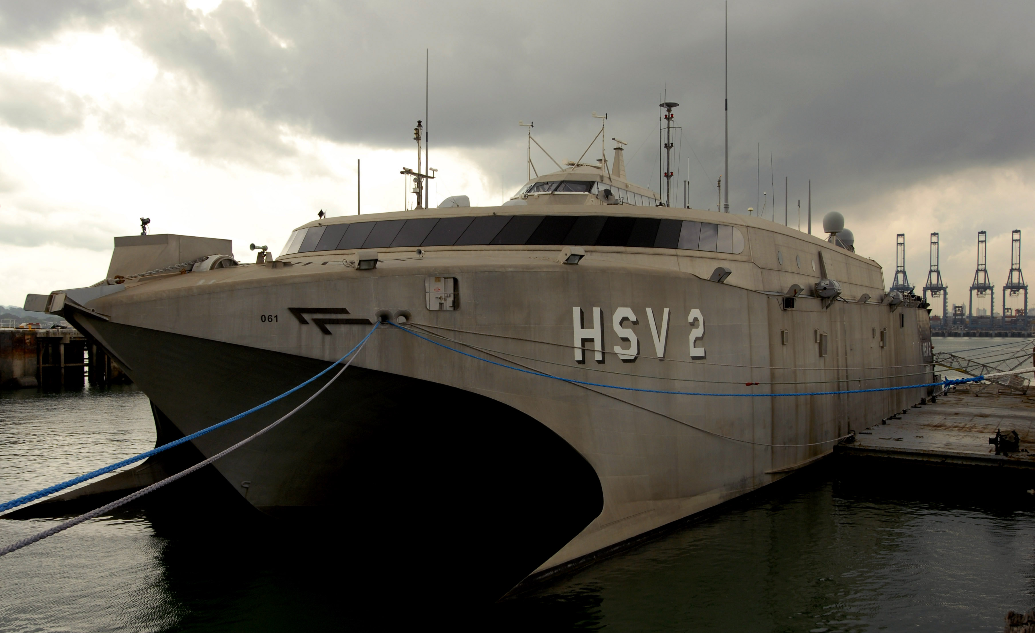 US Navy 100601-N-4971L-089 Swift (HSV 2) is moored in Balboa-Rodman, Panama