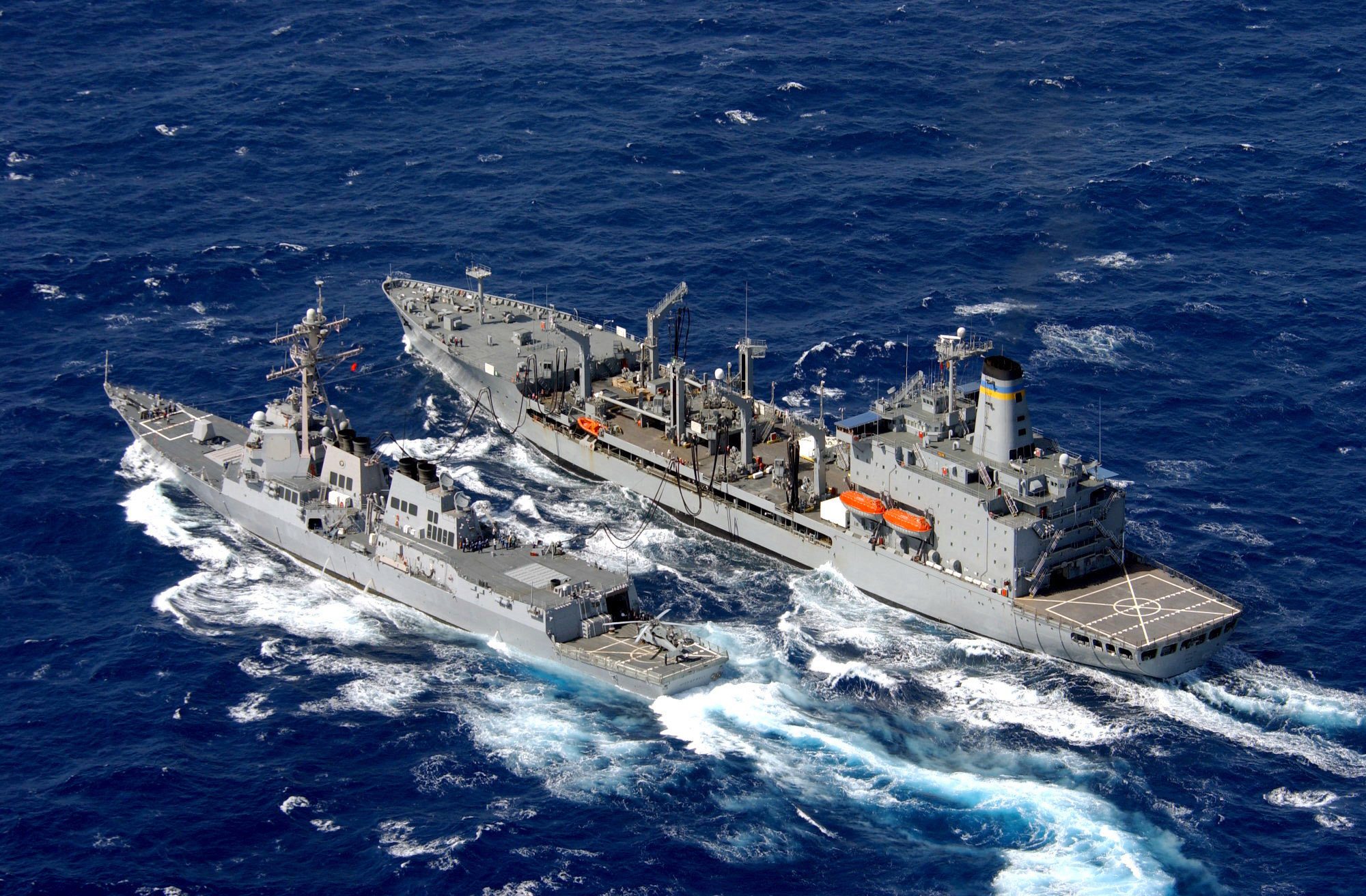 USS DECATUR (DDG 73) refuels