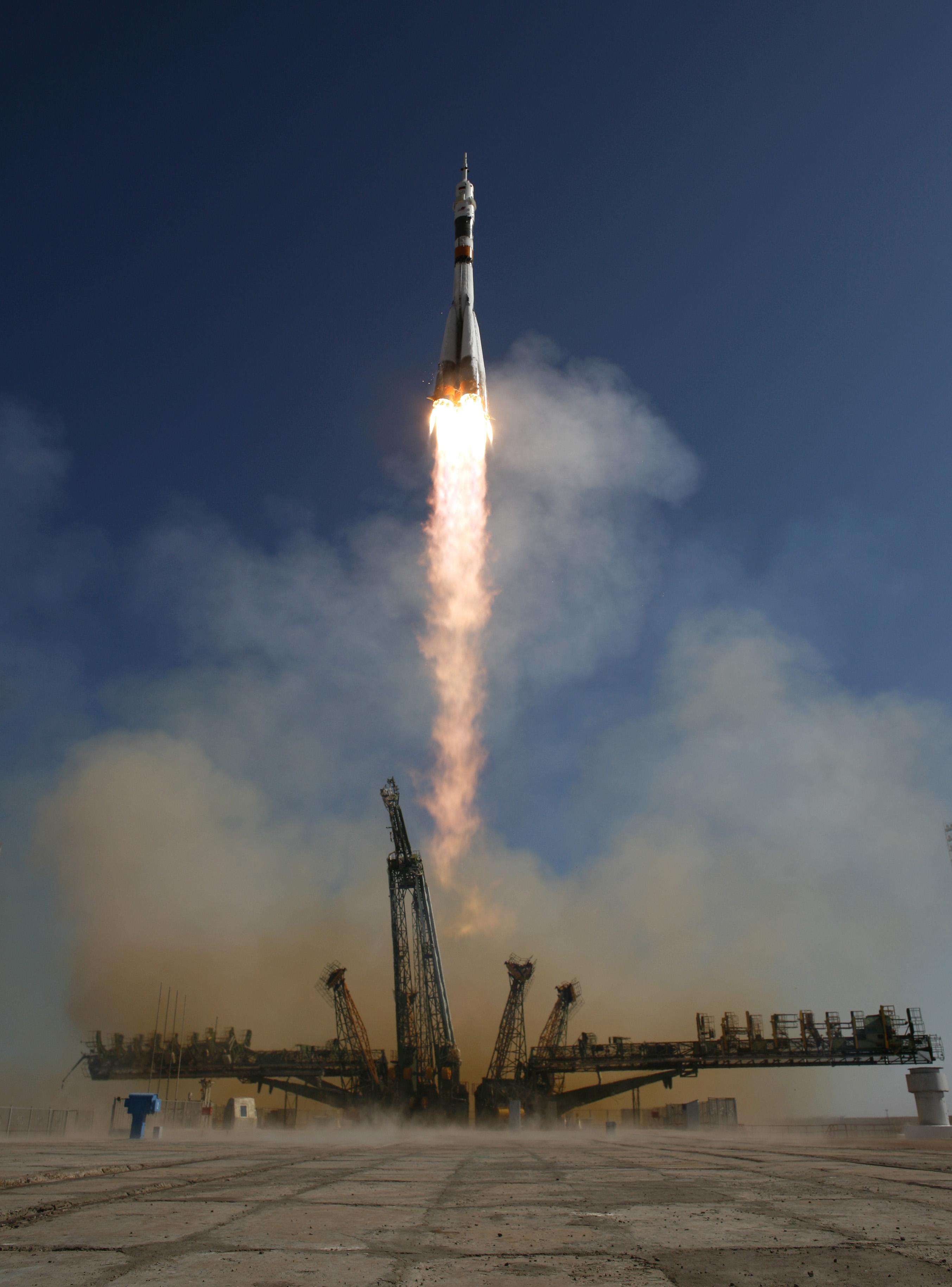 Expedition 21 Lifts Off