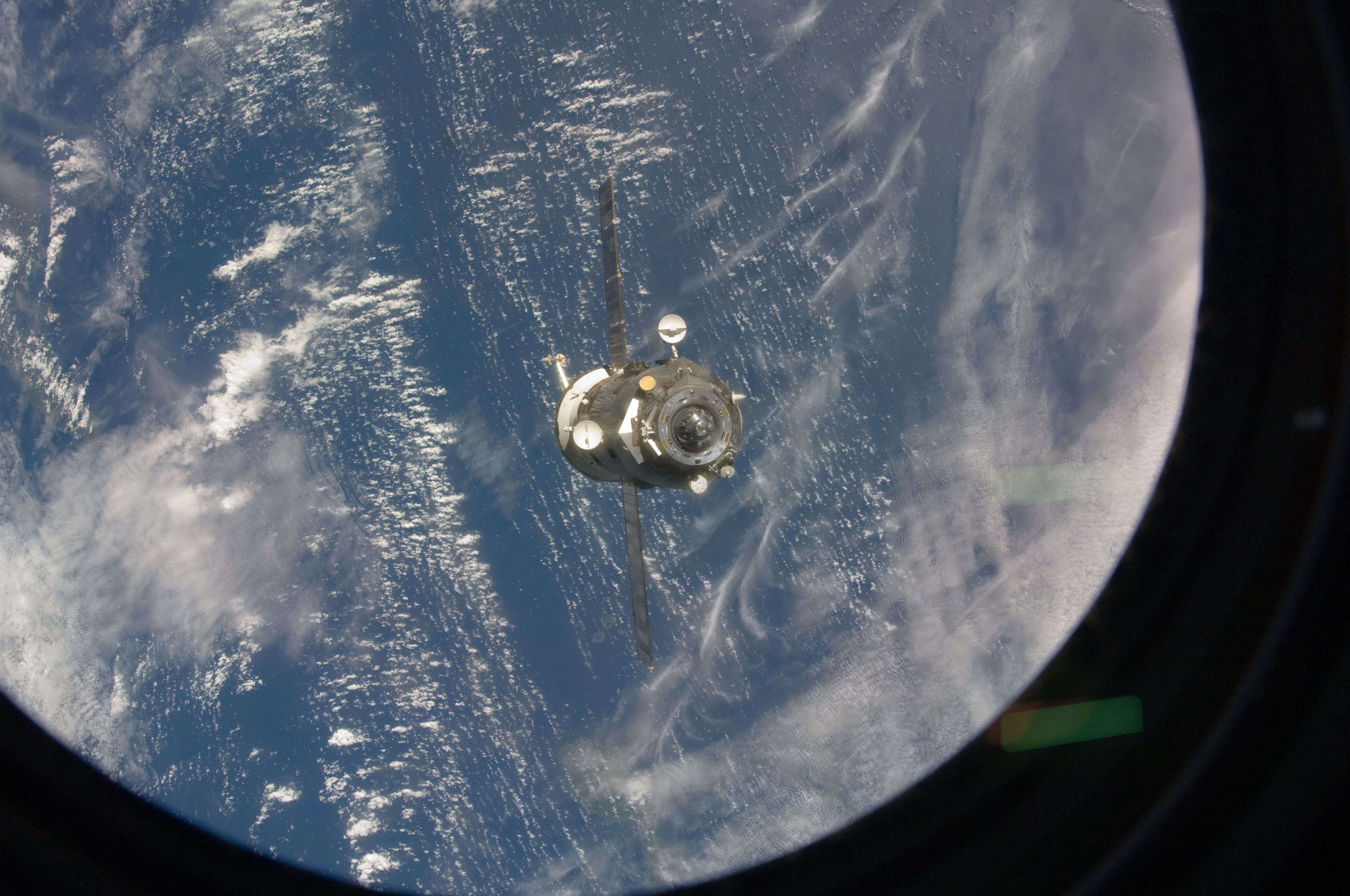 ISS-32 Progress M-15M re-docking