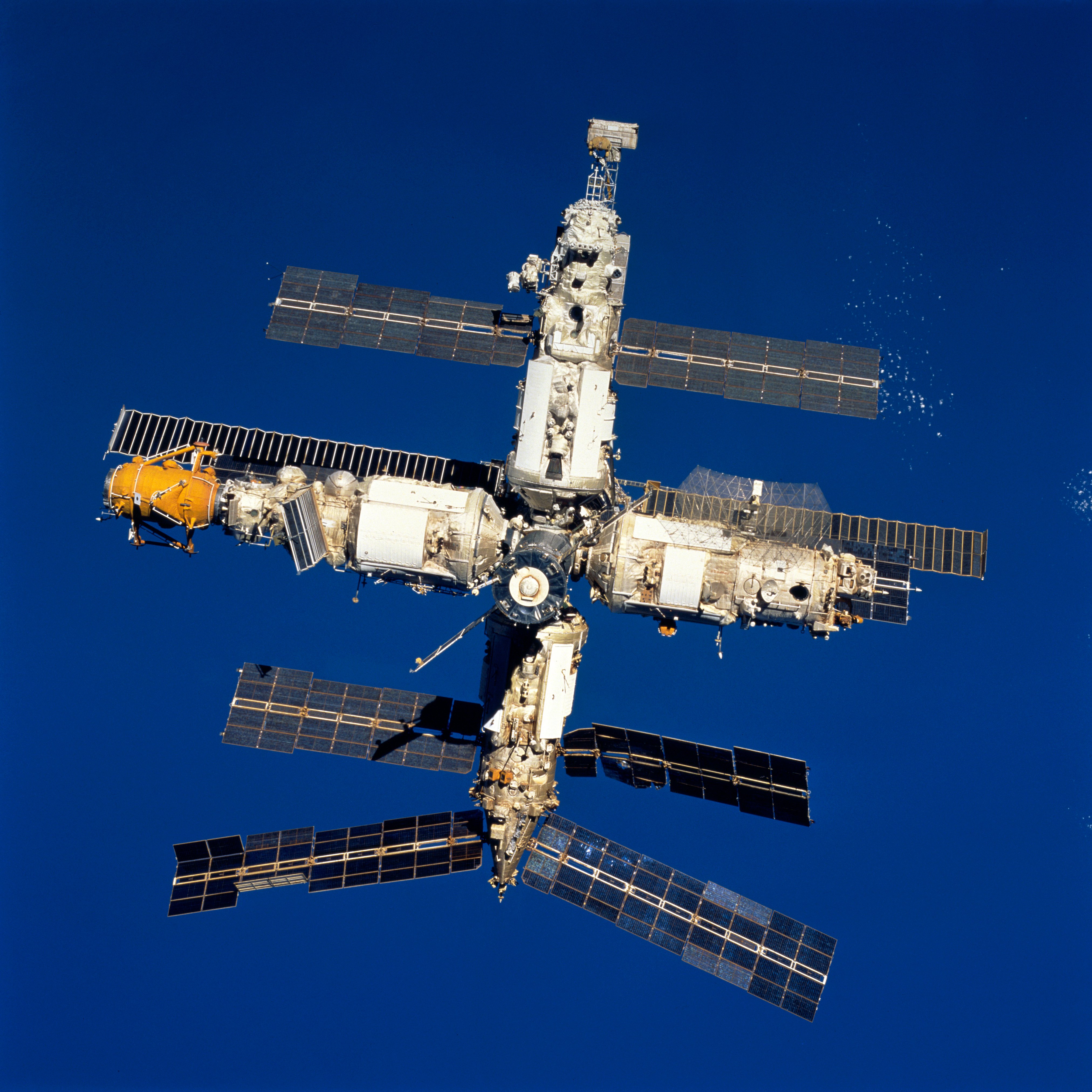 Mir seen on STS-89