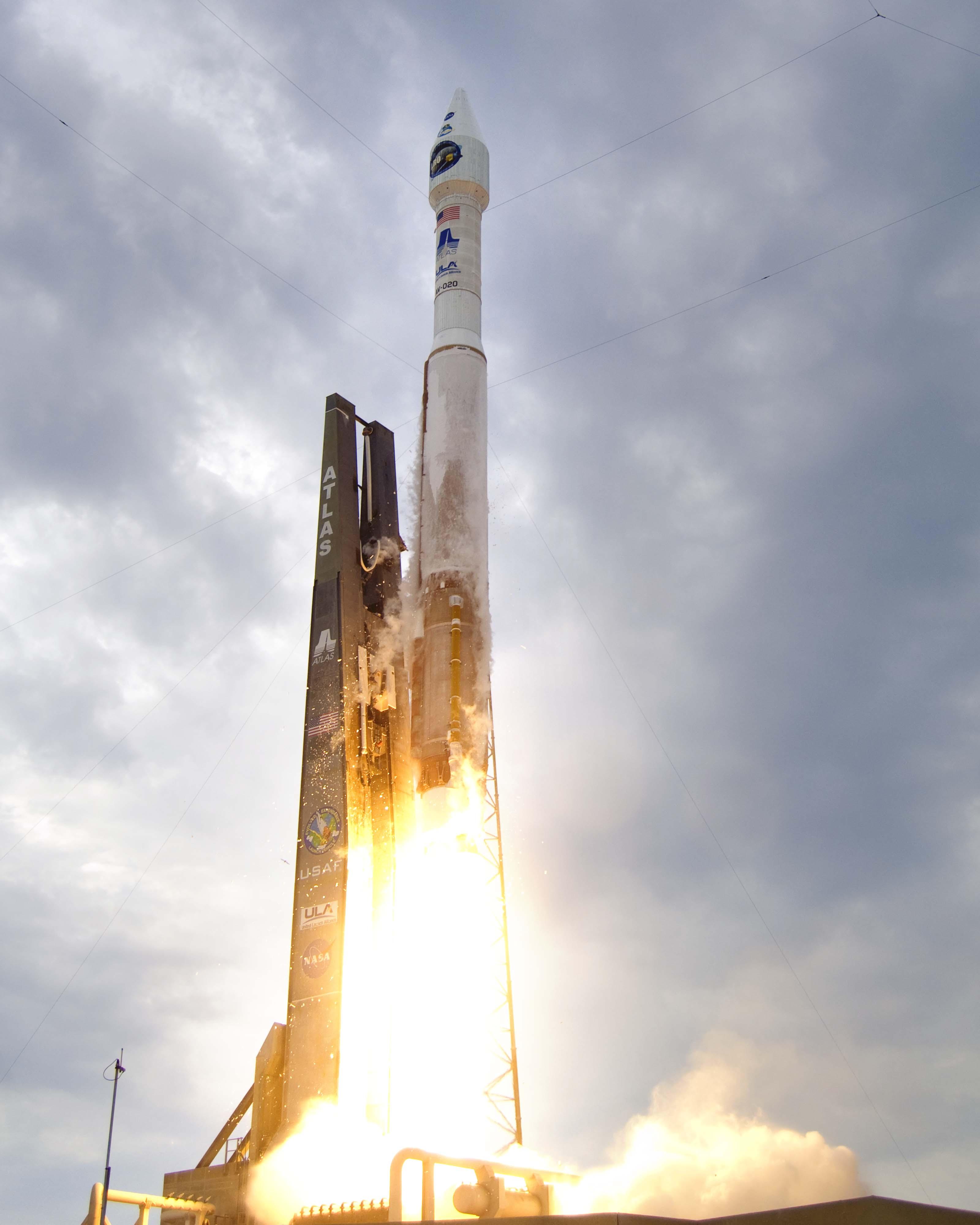 NASA’s Lunar Reconnaissance Orbiter and Lunar Crater Observation and Sensing Satellite leave the launch pad