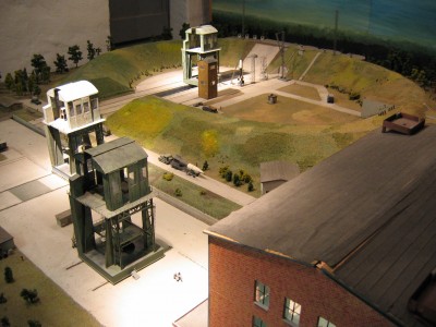 Modell des PrГјfstands VII der de:Heeresversuchsanstalt PeenemГјnde im Historisch-Technischen Informationszentrum. MaГџstab 1:87, gebaut 1992, OriginalgrГ¶Гџe 300x300 m.