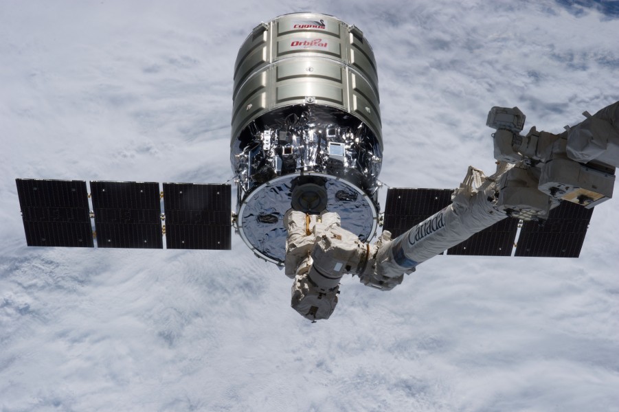 CRS Orb-2 Cygnus 3 S.S. Janice Voss grappled by Canadarm2 (ISS040-E-069150)