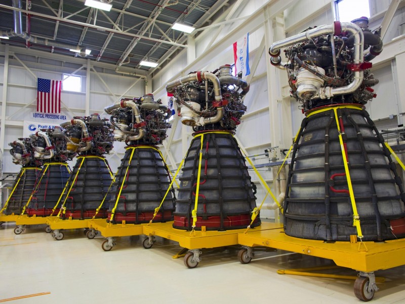 Pratt Whitney Rocketdyne space shuttle main engines